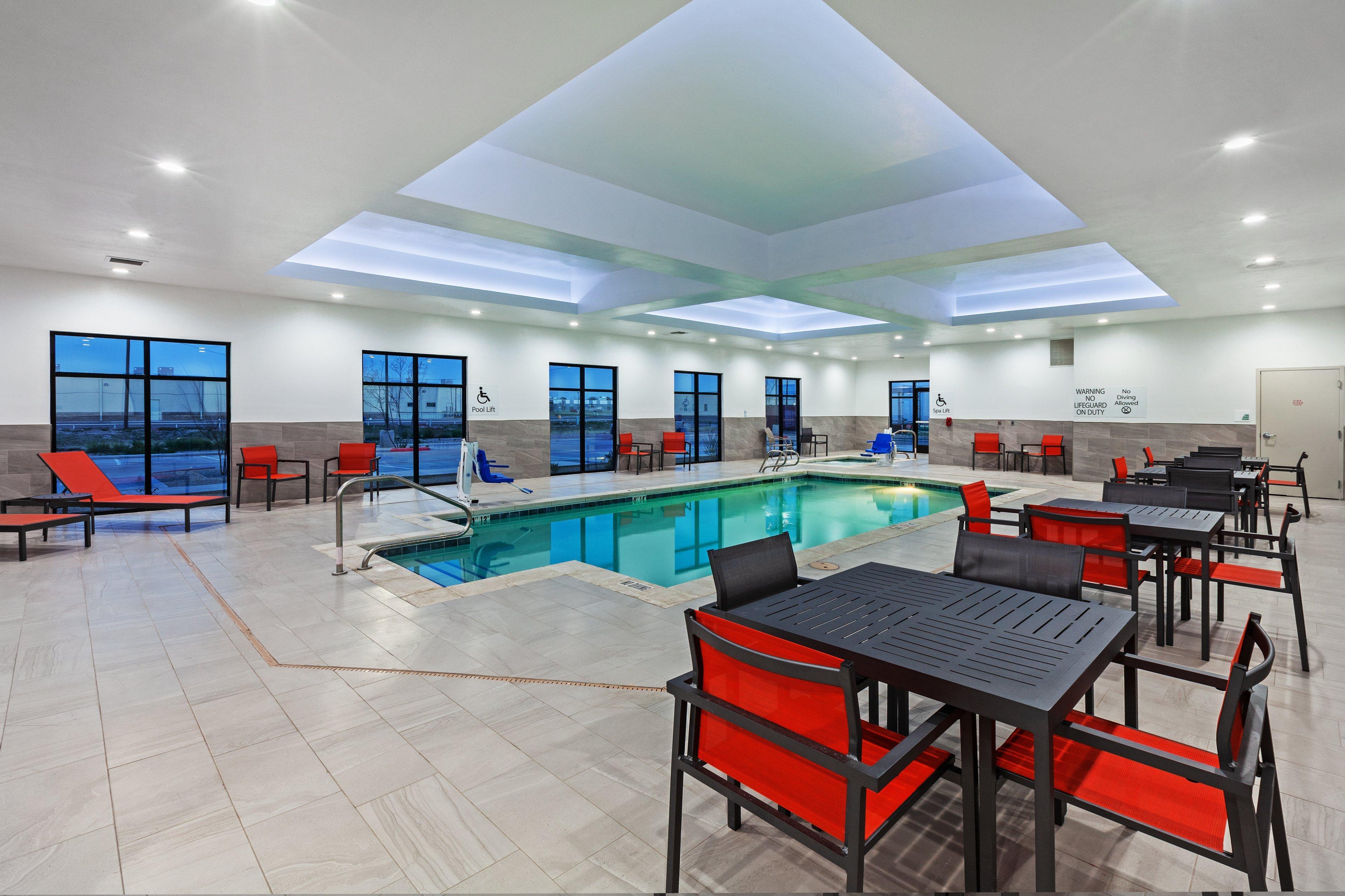 Holiday Inn Lubbock South By Ihg Exterior photo