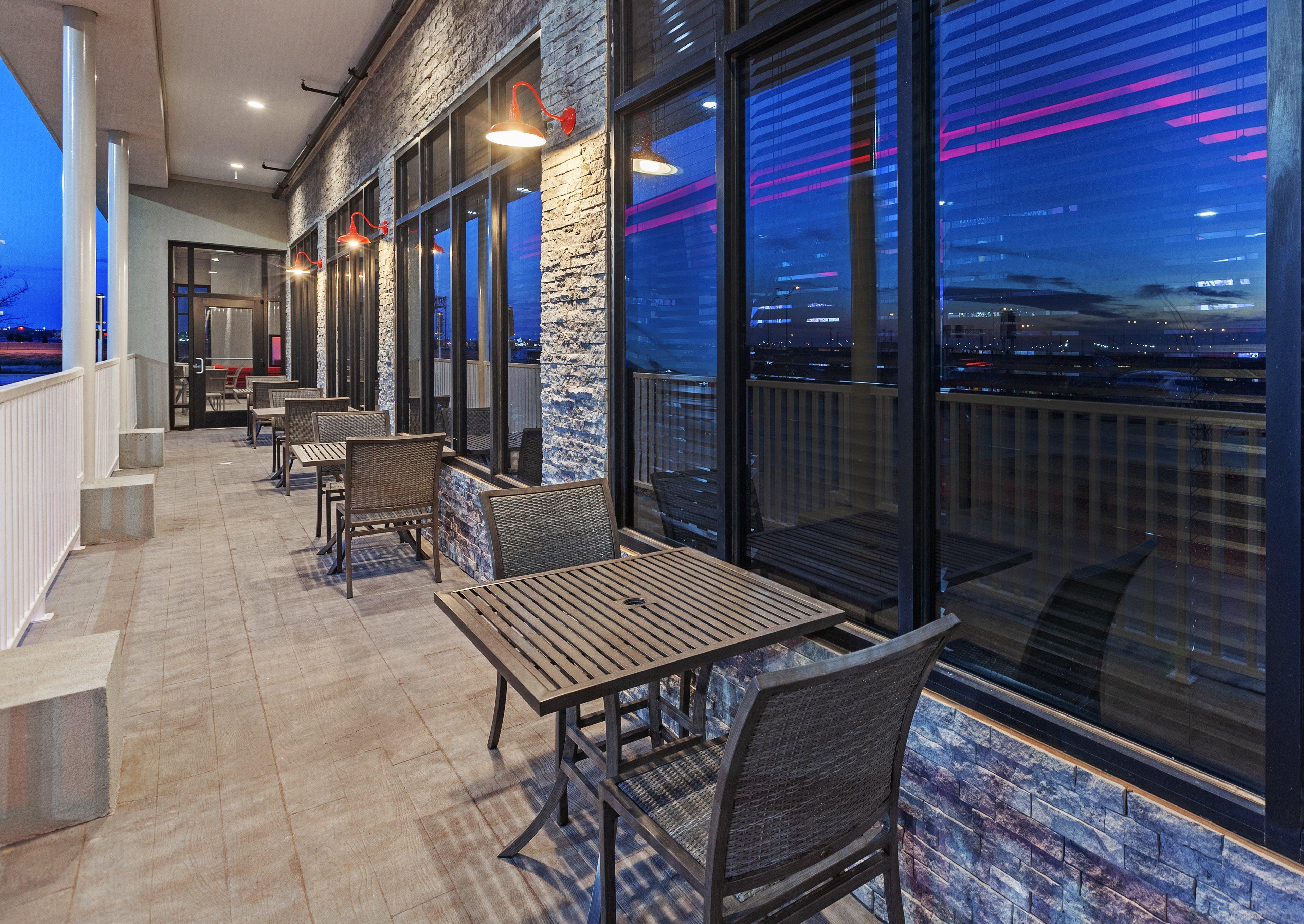 Holiday Inn Lubbock South By Ihg Exterior photo
